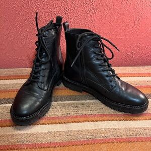 VINCE Cabria Leather Lug Boot Size 7.5